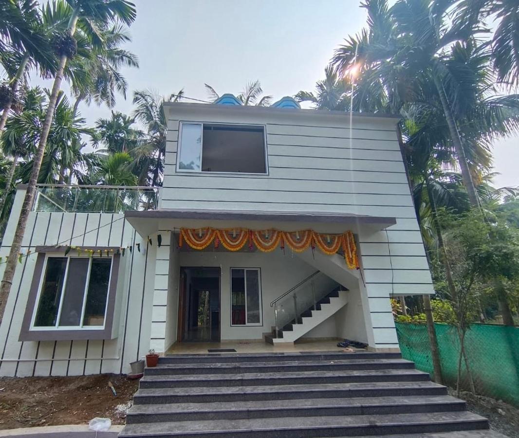 Villa Atharva Thāl Buitenkant foto