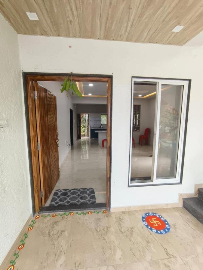 Villa Atharva Thāl Buitenkant foto